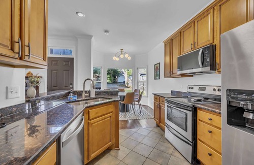 Salemtown House | Spacious Germantown Home for Groups