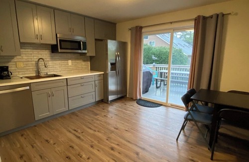Lincoln City House | Spacious Getaway, Hot Tub, Walk to Beach Fun!