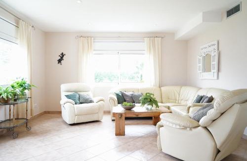 Sant Pere Pescador Villa | Spacious, good located villa in Sant Pere Pescador, Nautic Palmera