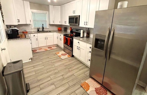 East Point House | Spacious Group-Friendly Atlanta Stay, Fire Pit, Parking+Near Airport+Attractions