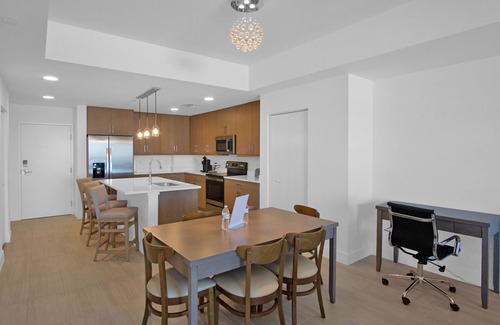 Clearwater Beach Condo | Spacious Gulf View Condo Hotel Suite
