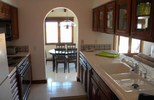 Avalon Condo | Spacious Hamilton Cove Condo With Golf Cart Included.