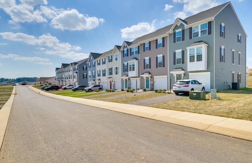 Potomac House | Spacious Hedgesville Retreat about 5 Mi to Golf Course