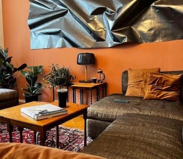 Nygard Apartment | Spacious historical art oasis in the city center