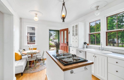 Moncton House | Spacious Historical Home Downtown Moncton