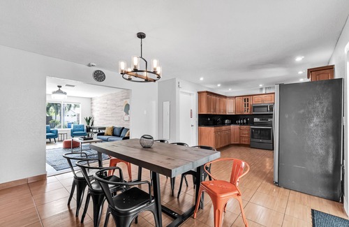Survey Creek House | Spacious Home 4BRs Home, Game Room & Private Pool