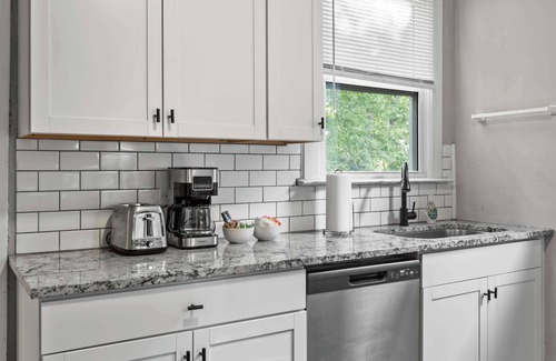 Saint Joseph House | Spacious Home for Groups w BBQ, Firepit & Backyard