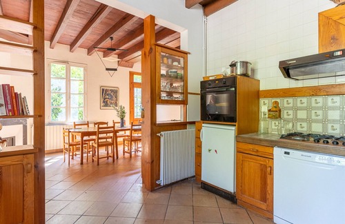 Parentis-en-Born House | Spacious Home in Parentis-en-Born, 15 Guests, near Center - Garden & Cleaning Included