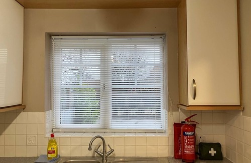 Walsall House | Spacious Home in Walsall with Parking & Garden