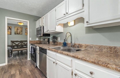 Fayetteville House | Spacious home near the heart of Fayetteville, NC!