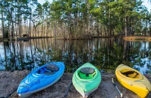 Northside House | Spacious home on 25 acre estate with lake & beach