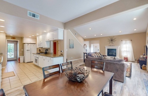 Bass Lake House | Spacious home w/granite countertops, gas fireplace & 2 large patios-shared pool