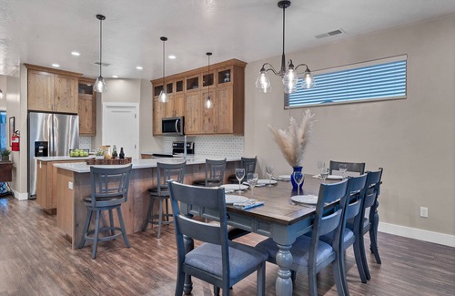La Verkin House | Spacious Home with Hot Tub & Splash Pad Near Zions