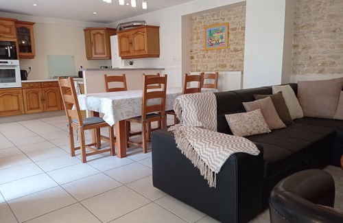Luc-sur-Mer House | Spacious house 300 m from the sea. Sheltered garden