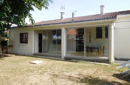 La Faute-sur-Mer House | Spacious house near beach with veranda and garden in La Faute-sur-Mer