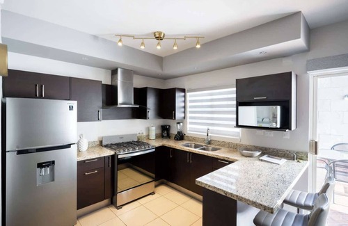 Hermosillo House | Spacious House, Gales Hermosillo, 3 Bedrooms with Pool