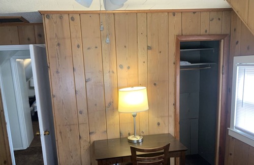 West Peoria House | Spacious house located near Bradley university and downtown
