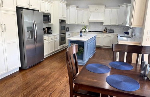 Athens House | Spacious House near Five Points - Perfect for weekends in Athens!