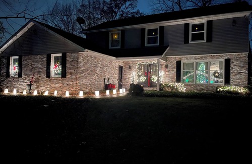 South Bend House | Spacious House w/Charming Backyard in quiet neighborhood 5.2 mi from ND Stadium