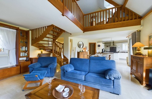 Fouesnant Ski Chalet | Spacious house with a large garden for 6