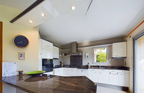 Fouesnant Ski Chalet | Spacious house with a large garden for 6