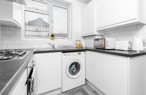 Birmingham House | Spacious house with garden close to Birmingham city centre