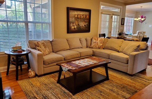 Evans House | Spacious House with Private Pool