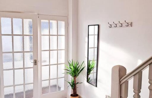 Derby Apartment | Spacious house with secure gated parking