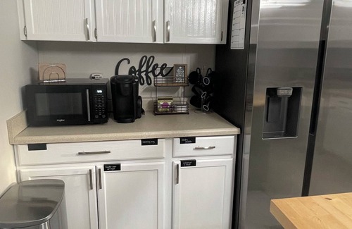 Denver House | Spacious Lake-adjacent Home in Denver, sleeps up to 10. Dog friendly!