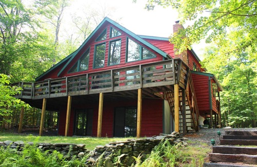 Gouldsboro House | Spacious Lake front, Waterfront Chalet, 6 bedrooms 4 full bathrooms