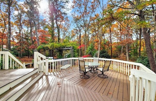 Cotuit House | Spacious Lake House for Large Groups w Private Acre+ short path to Lake