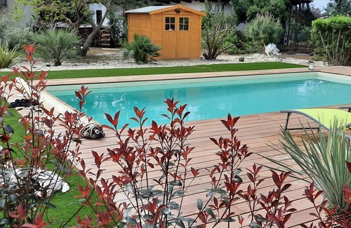 Biscarrosse Plage Villa | Spacious Landes house with private pool, near the beach, for 8 in Biscarrosse