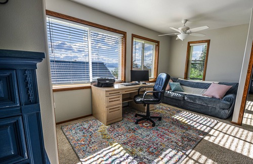 Bigfork House | Spacious Large Friendly Home w/5 King Beds, Hot Tub, Firepit, Lake Views