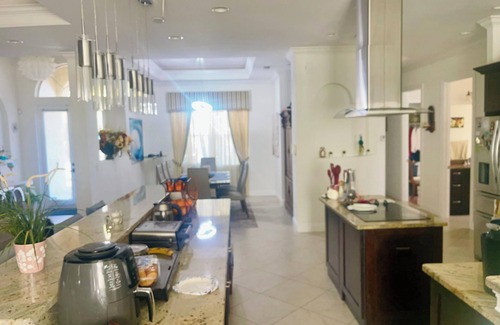 Naples House | Spacious Living in Paradise 5 bedroom3 baths Vacation Home in 2,652ft² Naples