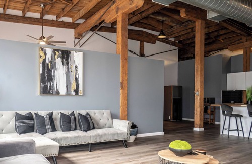 Cleveland Apartment | Spacious loft-style apartment in downtown Cleveland with WiFi, AC, and Upgrades.