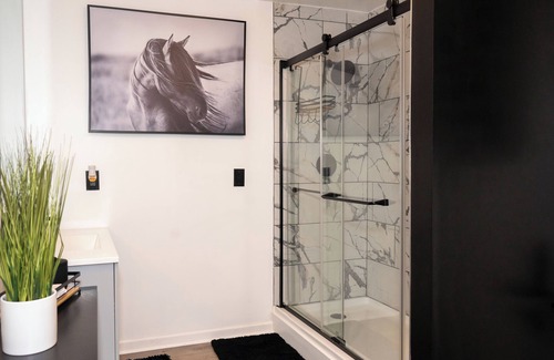 Cleveland Apartment | Spacious loft-style apartment in downtown Cleveland with WiFi, AC, and Upgrades.