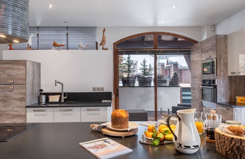 Les Saisies Apartment | Spacious loft with spa, pool, gym, and parking