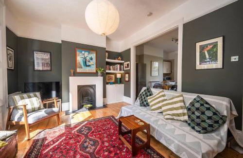 Brockley Apartment | Spacious London apartment 20min to London Bridge Pass the Keys