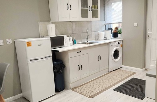 Grays House | Spacious Luxe Suite – New Build