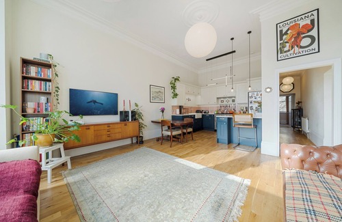 Brockley Apartment | Spacious & Luxurious 2-Bedroom Edwardian Apartment