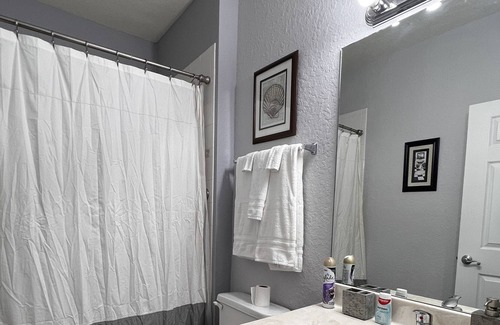 Millenia Apartment | Spacious Luxury 3 Bedroom Townhouse with King Bed close to Everything