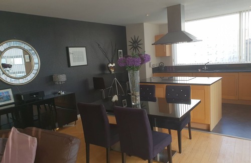 Liverpool City Centre Apartment | Spacious Luxury Apartment In heart of Liverpool City Centre