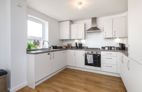 Broad Oak House | Spacious Luxury House In Canterbury with Free Parking & Garden - Sleeps 7