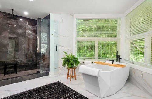 Asheville House | Spacious Luxury Mountain Modern Retreat