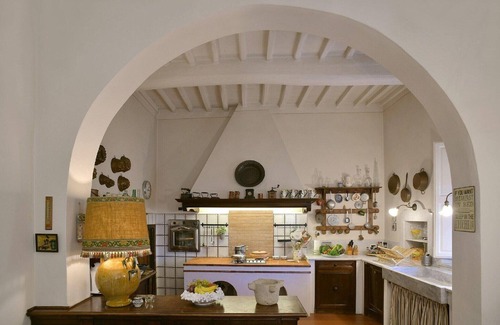 Lari Apartment | Spacious Mansion, Casciana