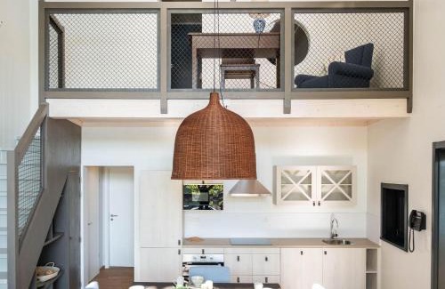 Maubray House | Spacious Mansion with Oasis
