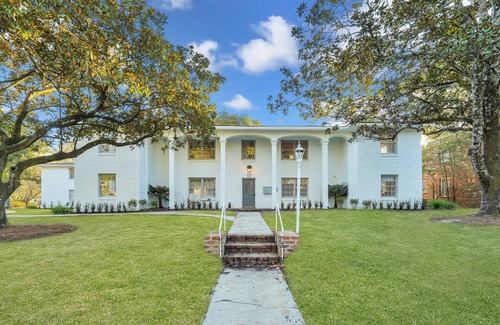 Abercorn Heights Apartment | Spacious Mid-Century Art Haven (Ext'd Stay Discounts Available)
