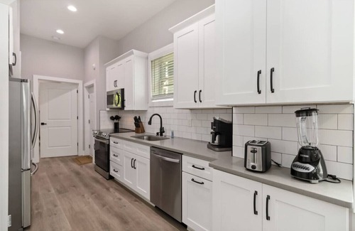 Midtown Apartment | Spacious Midtown Home Steps from Piedmont Park