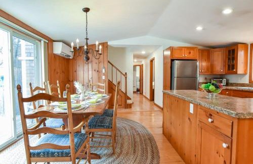 North Eastham House | Spacious Mins from Beach & Dogs Welcome
