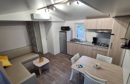 Lagorce House | Spacious mobile home ideally located!